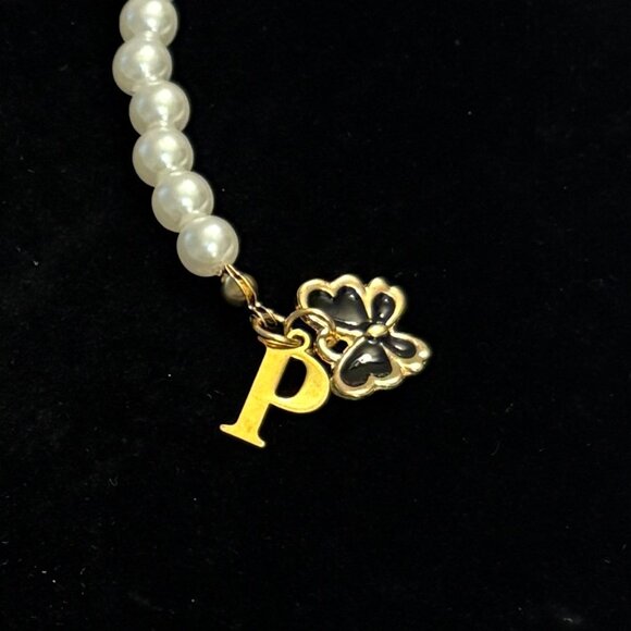 Stanley Cup Accessories Pearl Letter "P" Charm with Butterfly (2pc) (SKU: 249MI) - Picture 3 of 3